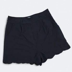 Monteau Black Scalloped Hem Women's Shorts Size XL